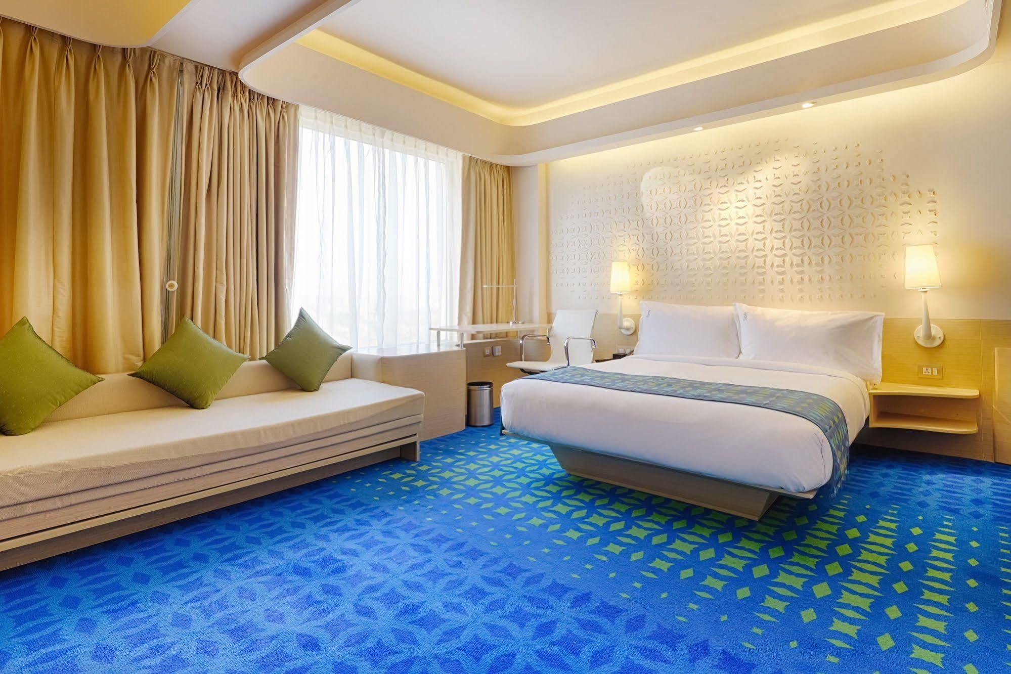 Hotel Fairfield By Marriott Hyderabad Gachibowli Exterior foto