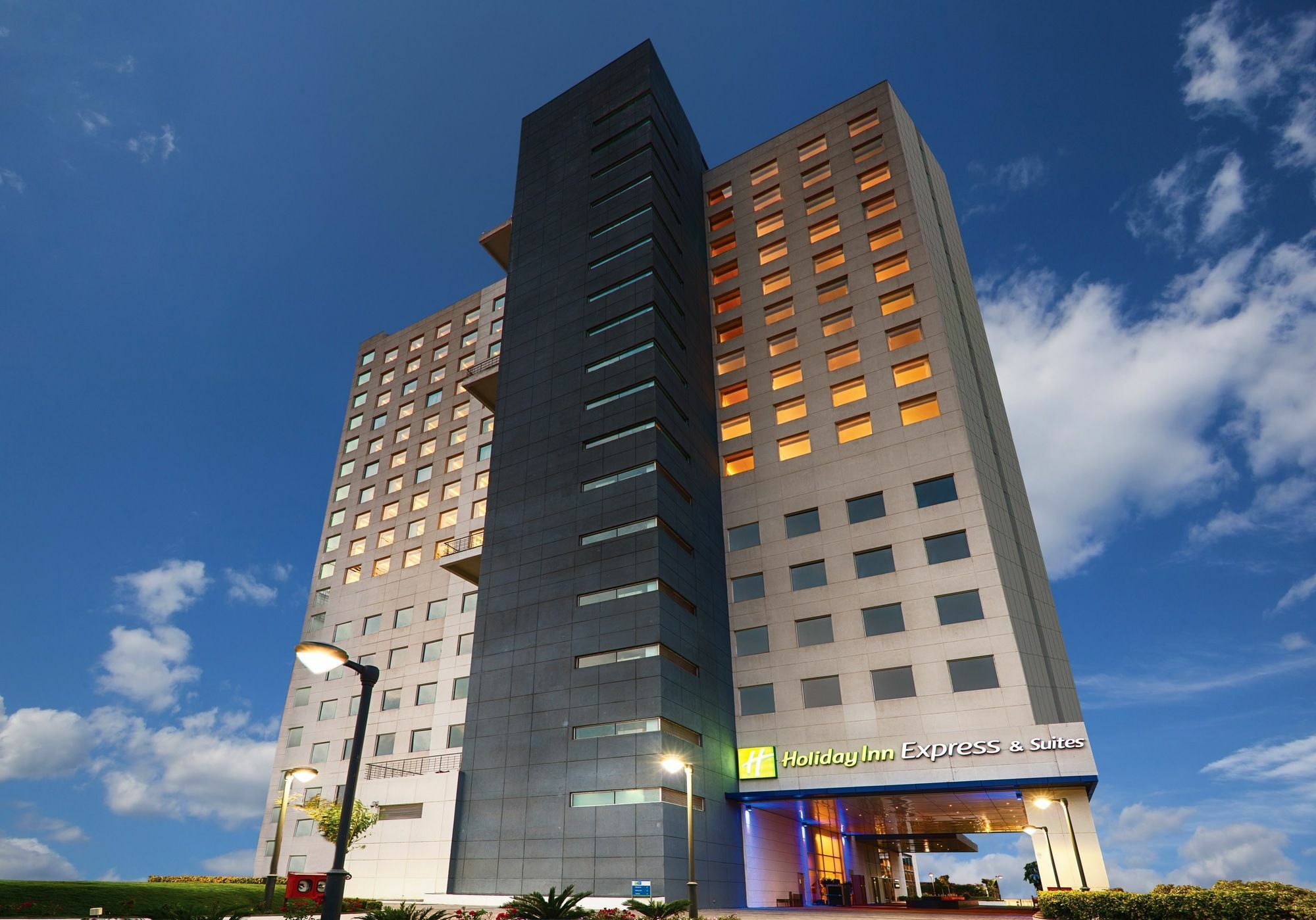 Hotel Fairfield By Marriott Hyderabad Gachibowli Exterior foto